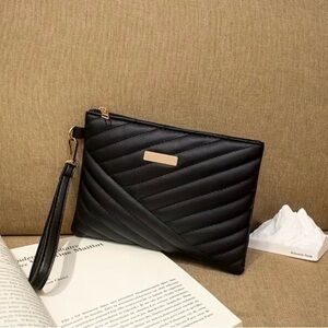 Amazon Black Quilted Wristlet very cute and size medium